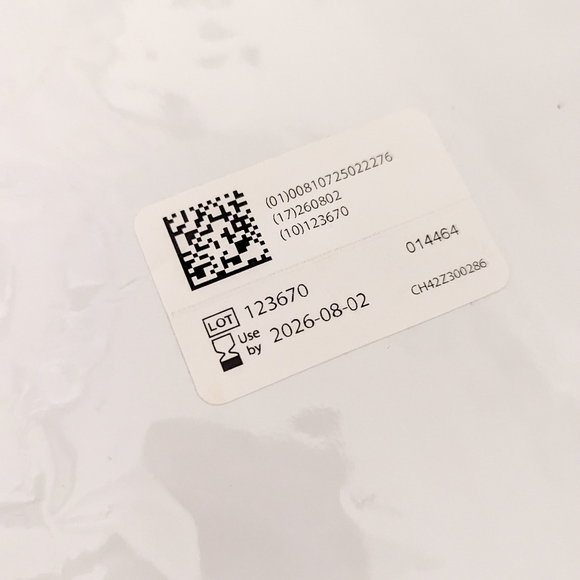 Ameda ComfortGel HydroGel Soothing Nursing Pads - 1 Pair - Picture 3 of 3